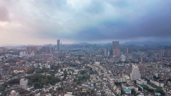 城市极端天气暴雨来袭航拍广东中山