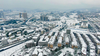 航拍城市住宅小区冬天雪景