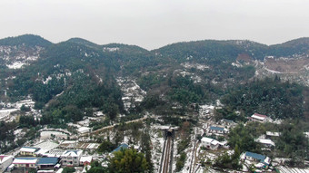 航拍山川丘陵冬天雪景