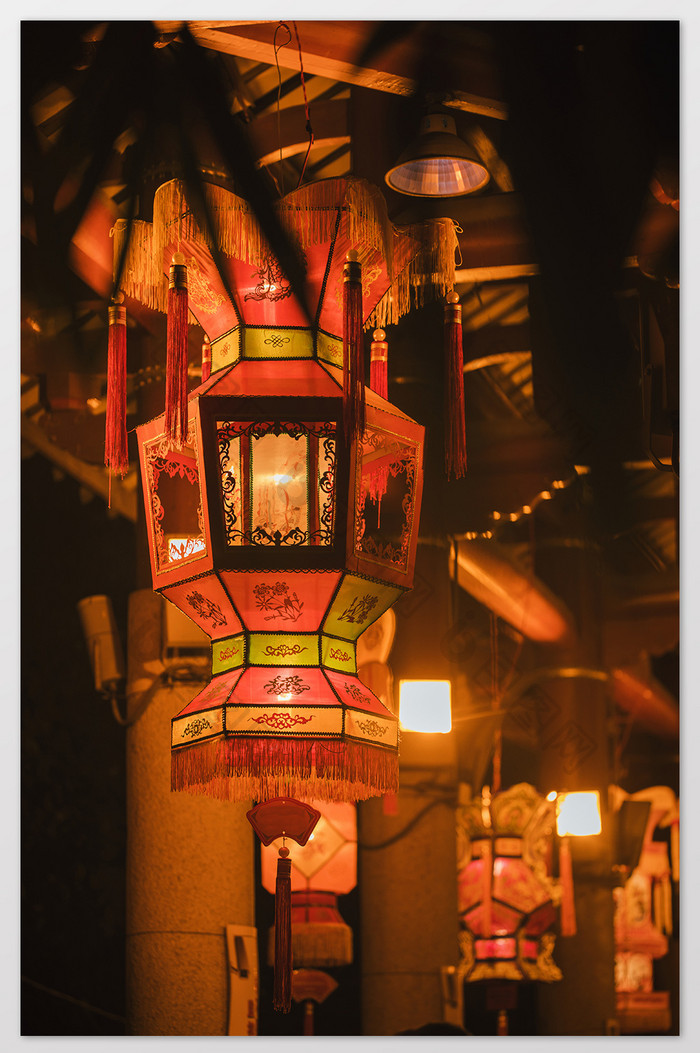 红色传统节日灯笼摄影图片