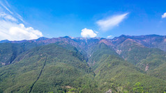 云南大理古镇苍山洱海蓝天白云旅游航拍