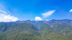 云南大理古镇苍山洱海蓝天白云旅游航拍