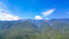 云南大理古镇苍山洱海蓝天白云旅游航拍