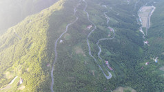 航拍大山蜿蜒盘山公路