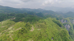 航拍高山山顶风光