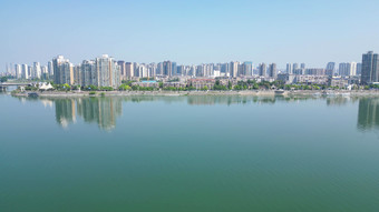 航拍湖北襄阳城市天际线