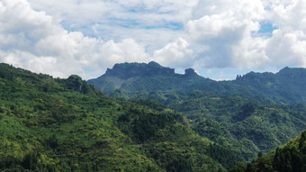 航拍湖南<strong>张家界</strong>巍峨大山