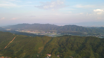 航拍山川<strong>丘陵地貌</strong>农业种植