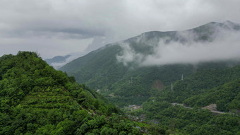 航拍山顶云雾云海