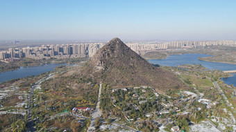 航拍山东济南华山湖景区华不注山