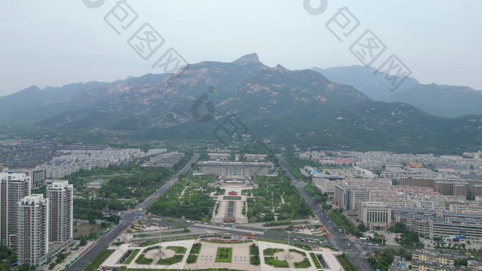 航拍山东泰安市人民政府泰山广场图片-包图网企业站