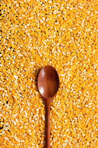 玉米碴勺子创意图片