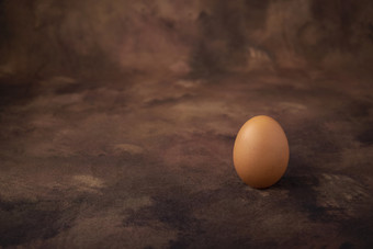 一颗鸡蛋暗调风格图片