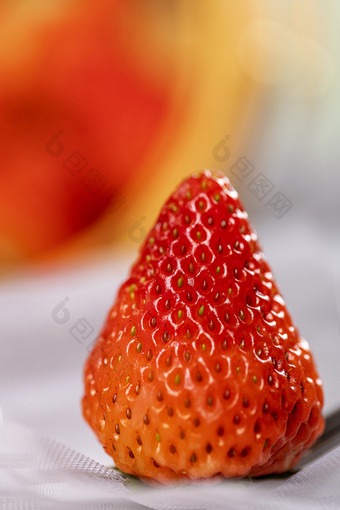 一颗<strong>草莓</strong>特写图片