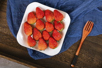 水果草莓新鲜有机水果
