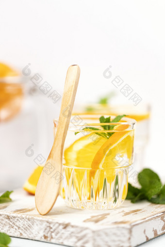 橙汁冰爽冷饮夏日图片