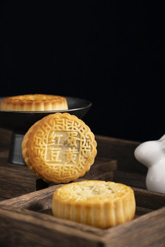 传统糕点月饼中秋团圆