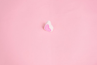 一颗棉花糖粉色海报