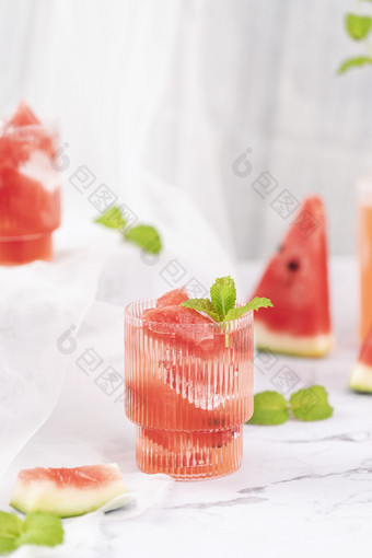 水果西瓜汁夏天冷饮海报