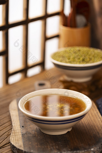 夏天一碗绿豆汤中式窗花背景