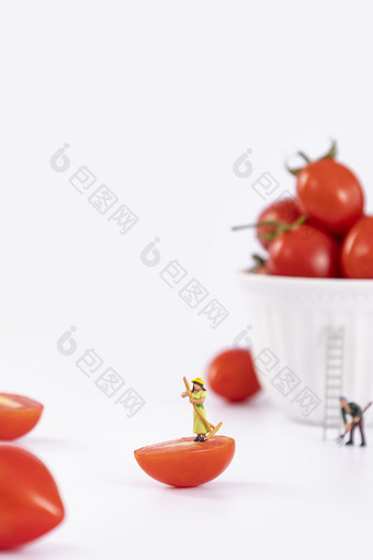 小西红柿<strong>圣女果</strong>创意白色图片