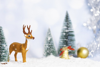 小鹿创意圣诞节雪景图片