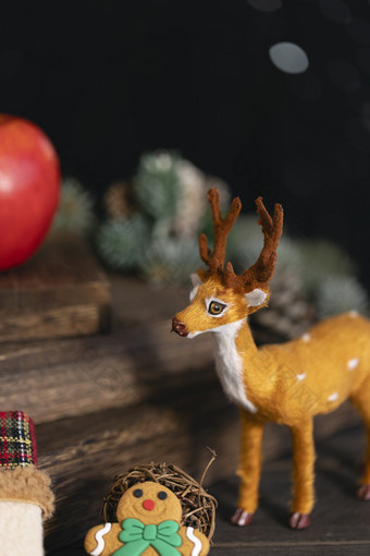 圣诞小鹿创意圣诞节暗调图片
