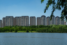 城市高端高层住宅大楼河景房