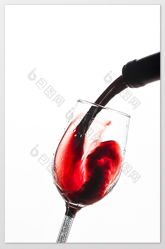红酒酒杯倒酒静物摄影美食摄影图片