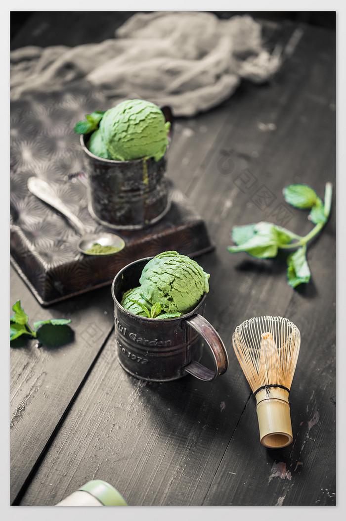 夏天绿色冰淇淋抹茶味清新做旧摄影图片图片