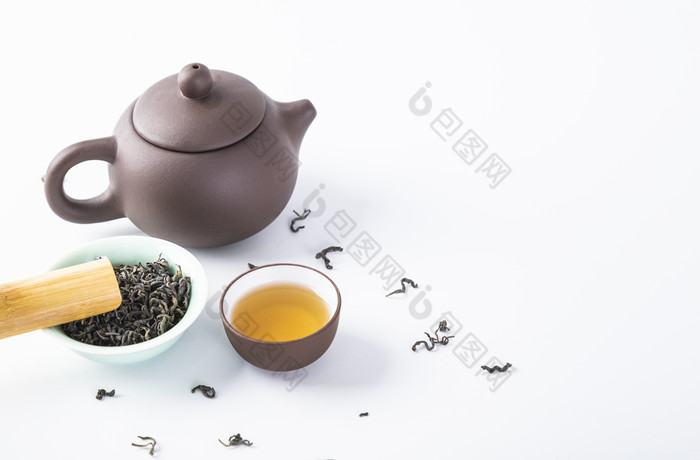 茶杯和茶叶茶具摄影图