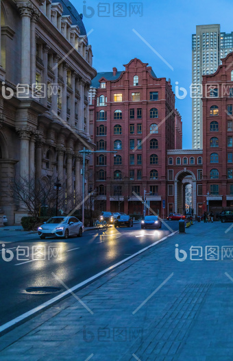 青岛城市建筑景观的夜景图片-包图网企业站