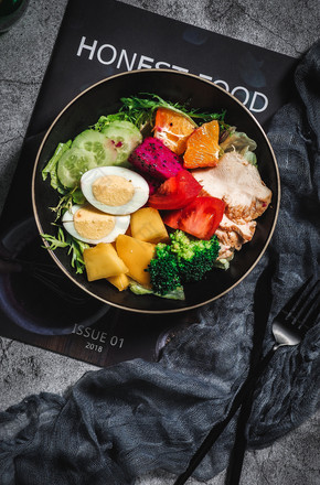 暗调沙拉健康饮食美食摄影图片