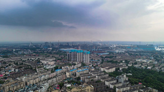 湖南湘潭城市暴雨来临图片