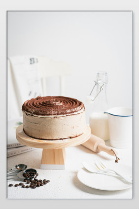 提拉米苏千层蛋糕整体摄影图