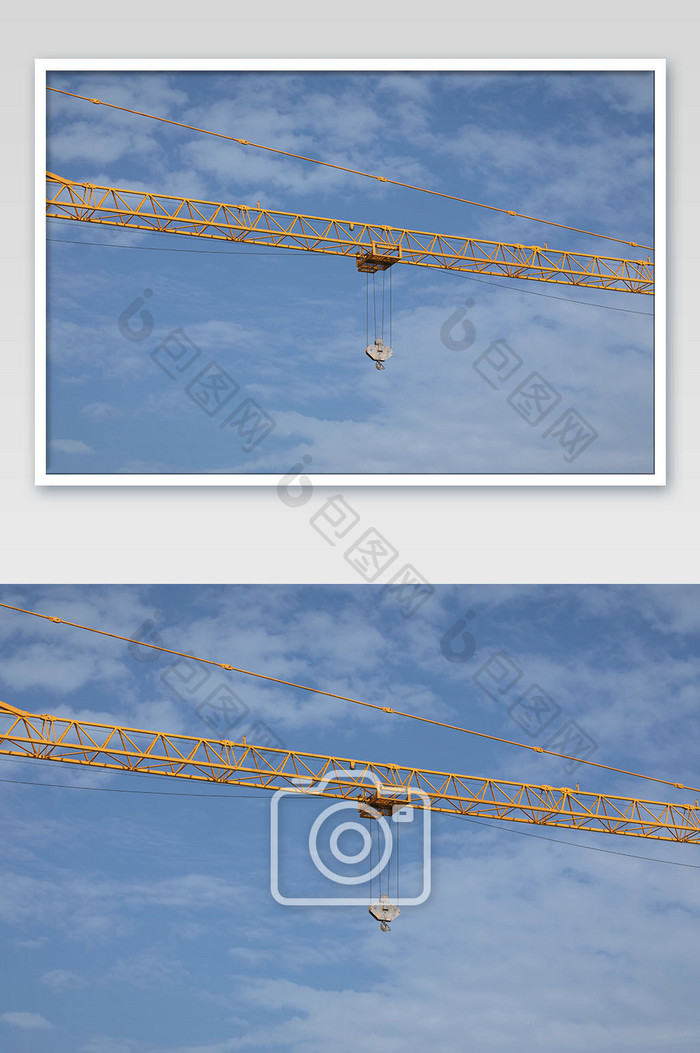 蓝天下的施工起重机塔机摄影图片