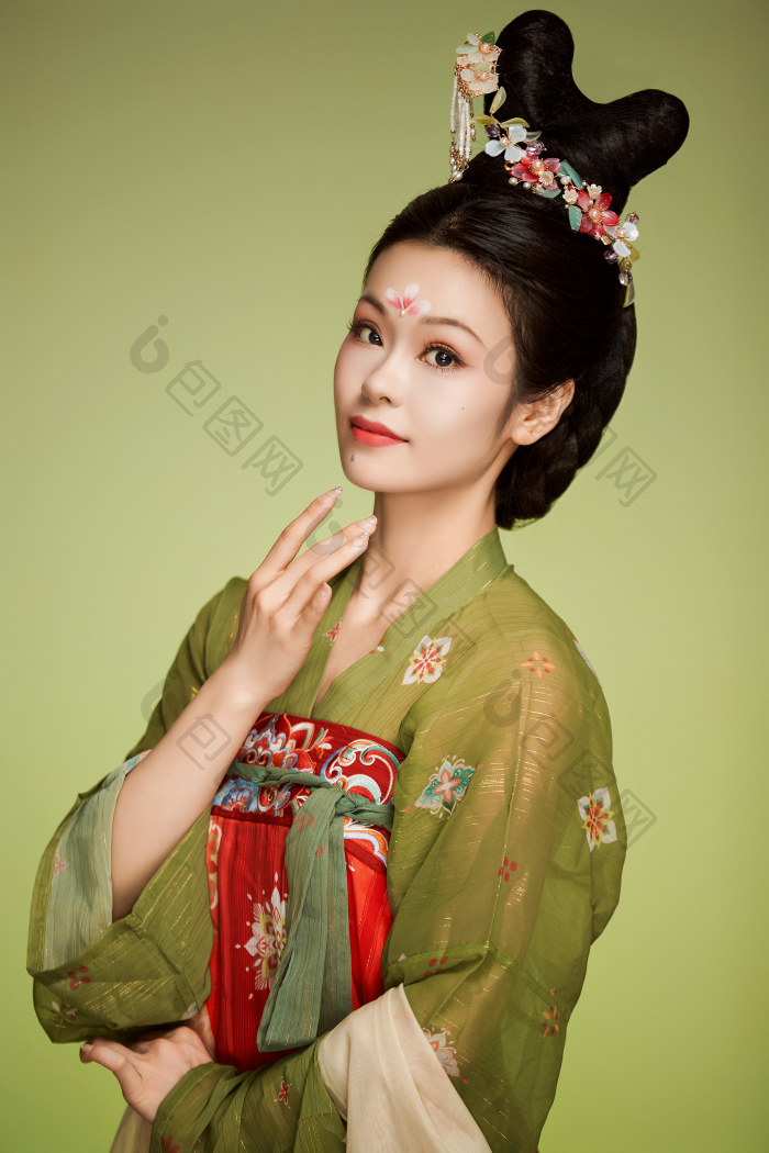 大唐风韵女性古装妆容造型图片-包图网企业站