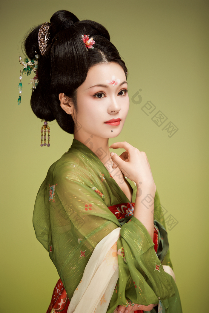 大唐风韵女性古装妆容造型图片-包图网企业站
