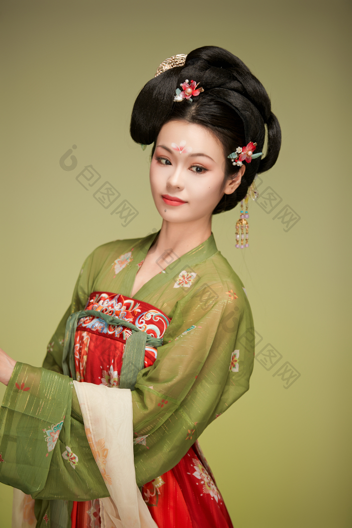 大唐风韵女性古装妆容造型图片-包图网企业站