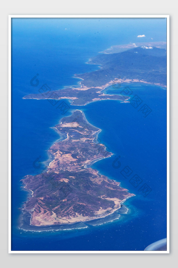 俯视鸟瞰海岛全景航拍摄影图