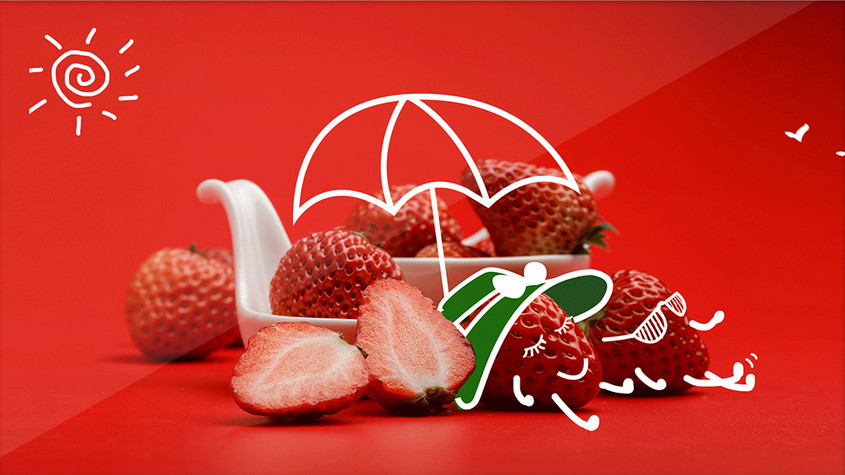 红色高调大气新鲜草莓创意摄影插画gif图片