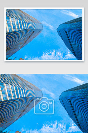 蓝色大气CBD商务大楼上海国金中心摄影图