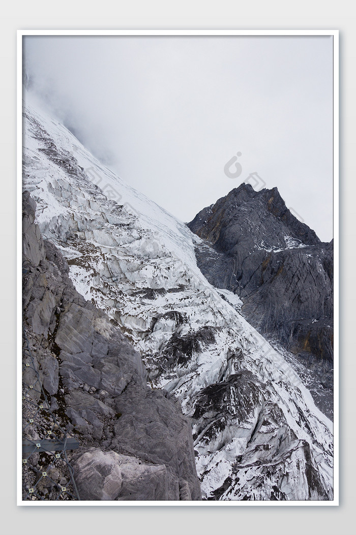 云南玉龙雪山山顶高清细节竖构图