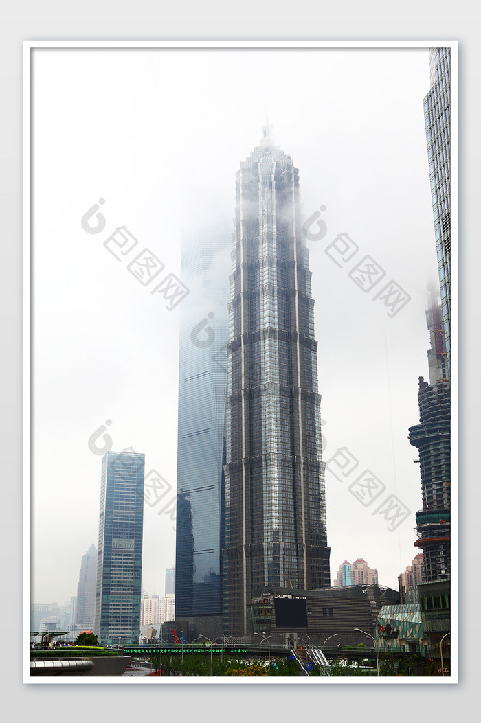 上海气魄建筑高楼大厦城市大魔都摄影图