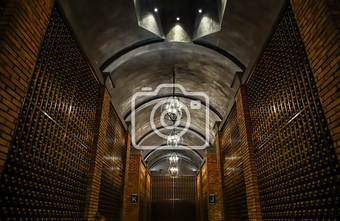 欧式酒窖建筑空间摄影图图片