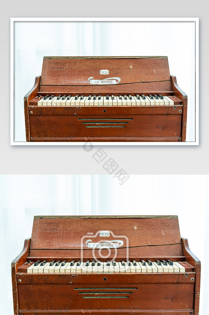 复古钢琴正面摄影图图片
