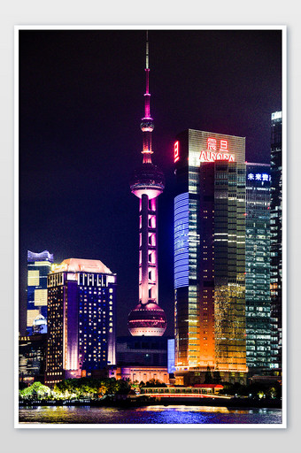 时尚现代的上海东方明珠夜景摄影图图片