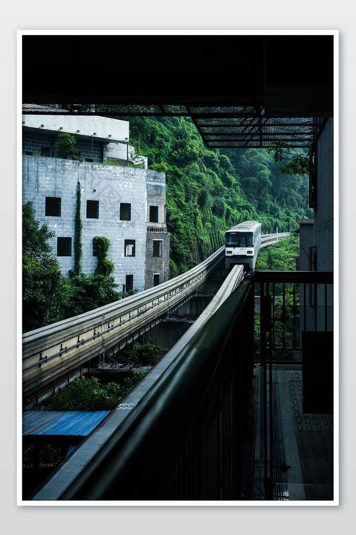 重庆穿楼轻轨日本风壁纸图片图片