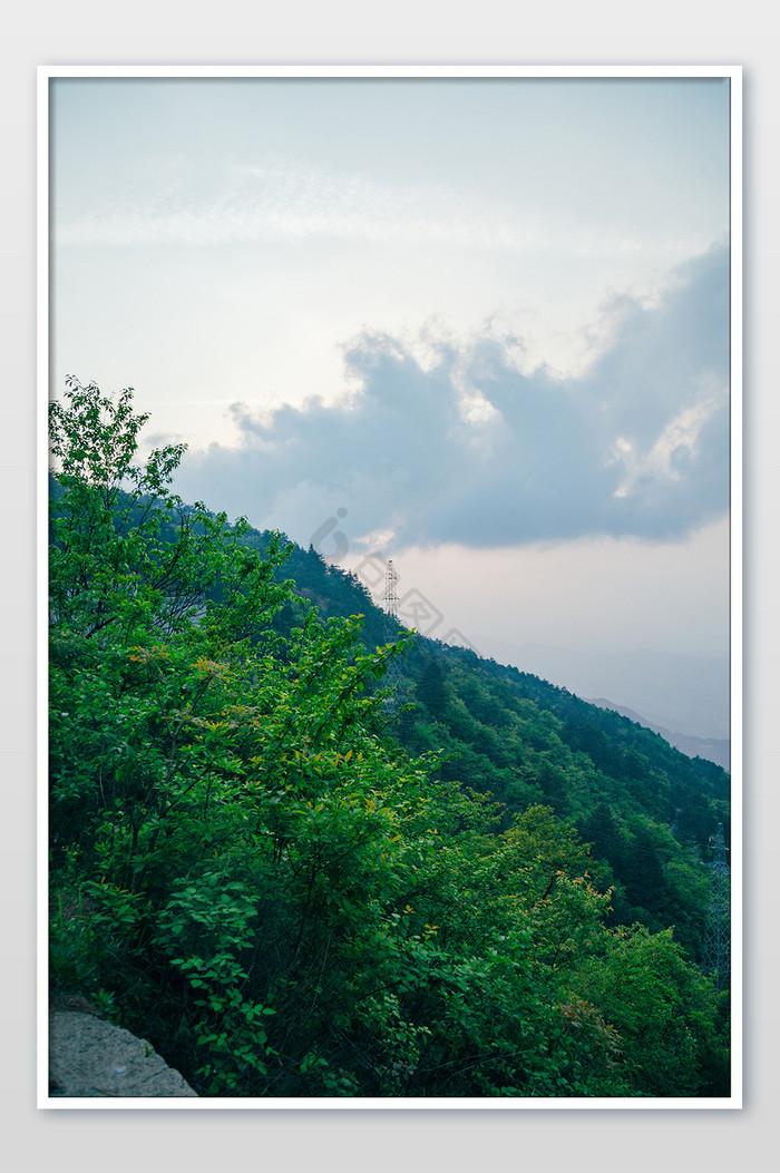 五台山夏季旅游落日山峰观望图图片