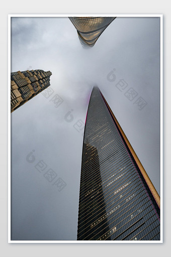大气壮观的上海陆家嘴三件套建筑摄影图图片